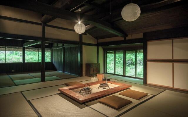 Miyama Futon & Breakfast Thatched Cottages – Guest Rooms – Nantan