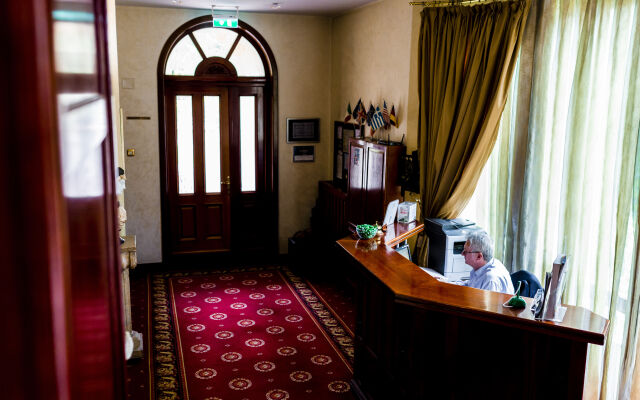 Hotel Golden House