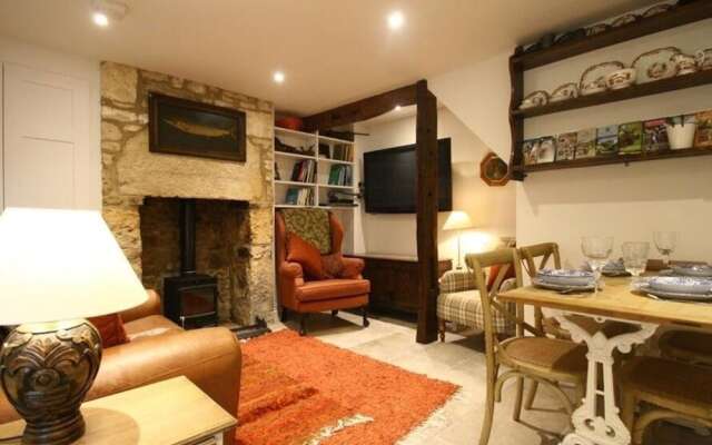 Mad Molly's Cottage