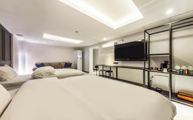 Stay Hotel
