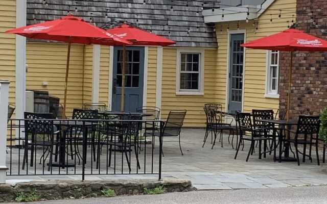 The General Stanton Inn