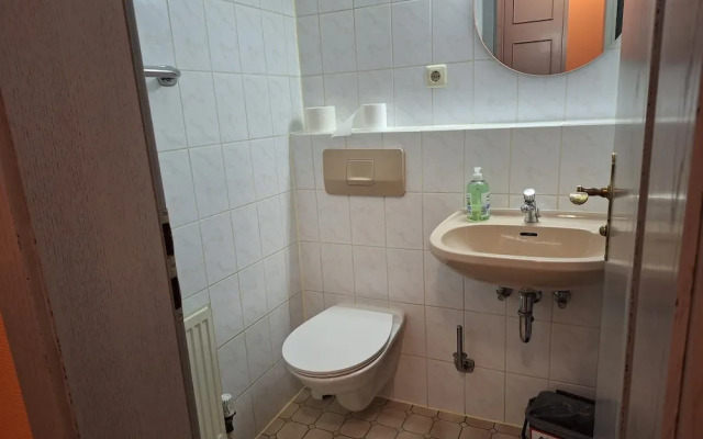 2-Rent Group Hostel Rooms AUB162
