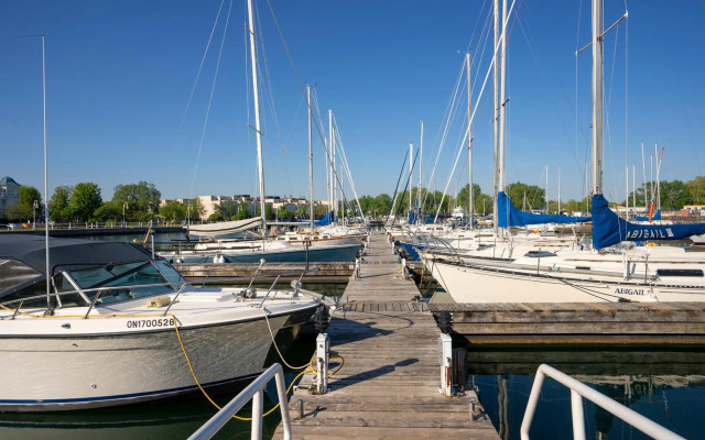 Cute 2-story, 2-bdrm Loft, Mins to Beach and Lake