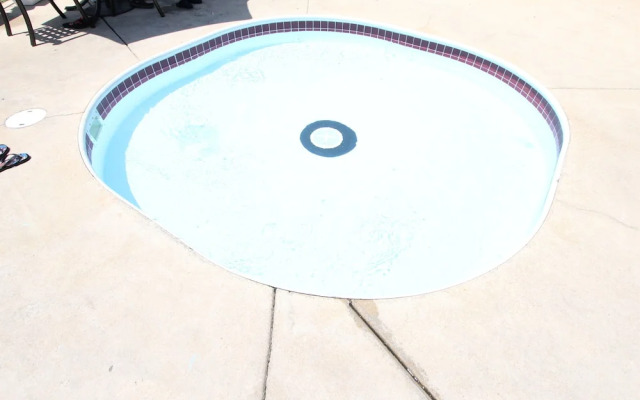 Fort Taneycomo 2 Bedroom Condo by RedAwning