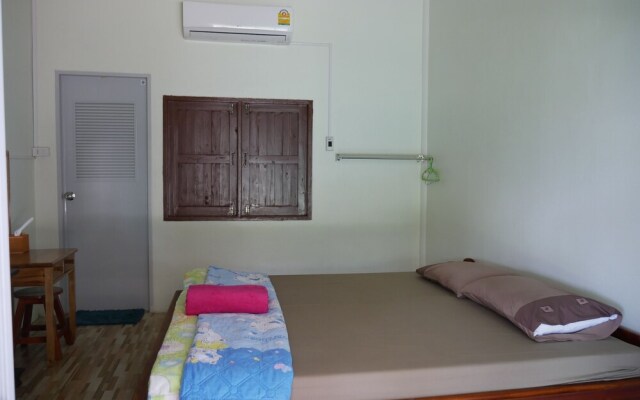 Baan Pak Phutawan Resort