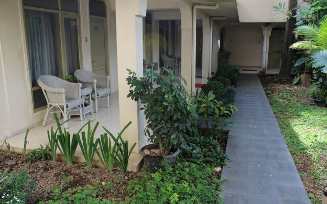 Hotel GRAND ROSELA Yogyakarta