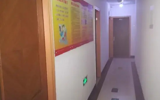 Pinghu fang yi hotel