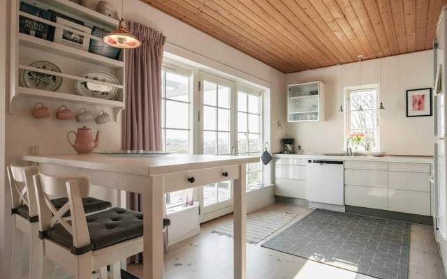 6 Person Holiday Home in Millinge