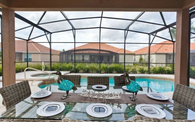 4176 Oaktree Drive 6 Bedroom Home by Redawning