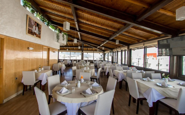 Hotel Zahrat Al Jabal
