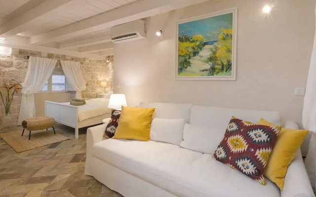 Luxury Apartment Lina - II
