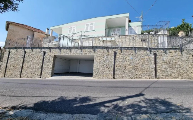 Serena 1 in Alassio With 2 Bedrooms and 2 Bathrooms