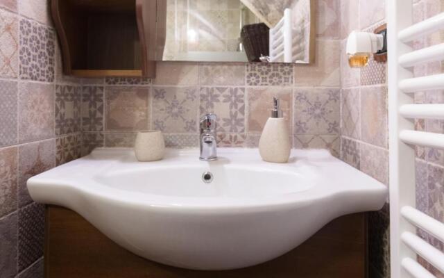 CENTER HOUSE - Apartment with Balcony Ortigia Wifi