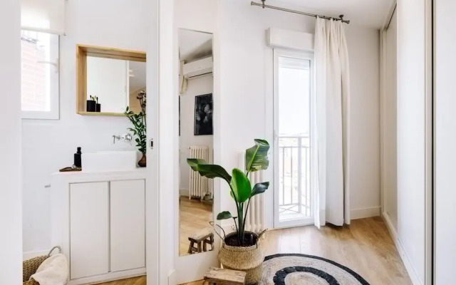 Budu - 2 Bedrooms and Terrace in Trafalgar