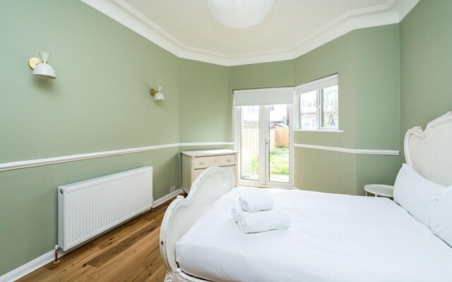 Beautiful 1BD Garden Flat in Golders Green