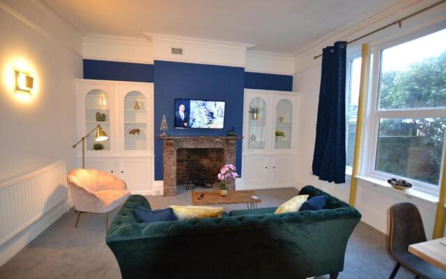 Mayflower Boutique Apartment - 2 Bedrooms Apartment - Stayseekers