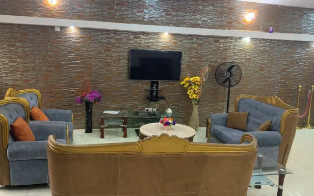 Rossy's Apartments Serviced Apts Abuja