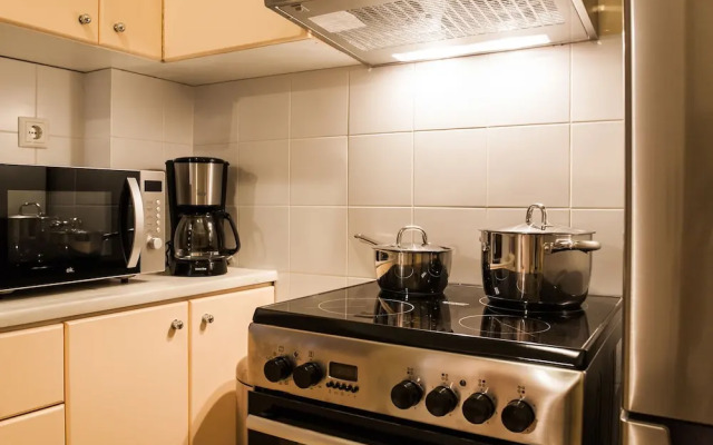 Charming Acropolis Metro Apartment