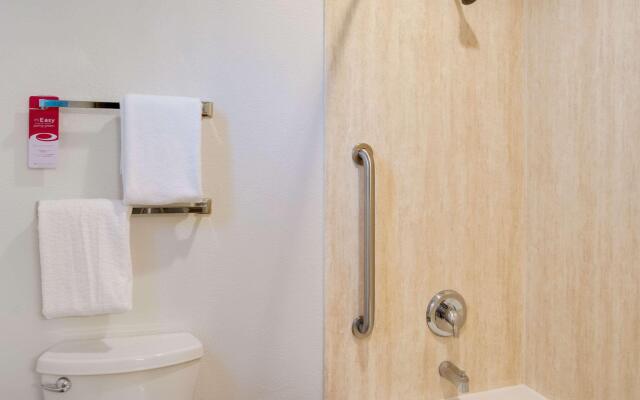 Bend Inn & Suites