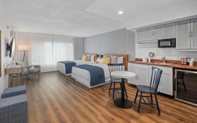 Sea Harbor Hotel