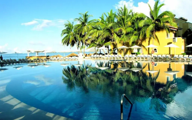 Aca Suites Ixtapa