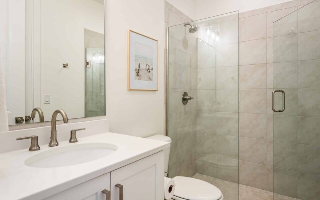 Sixteen Sandals 4 Bedroom Townhouse