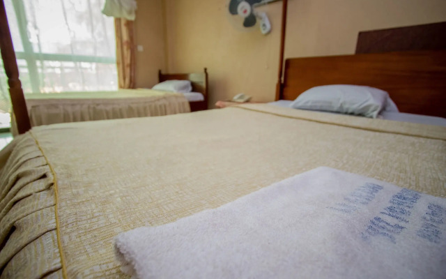 La Grand Chez Johnson Hotel Muyenga