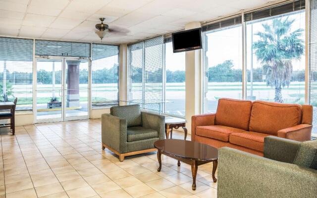 Studio 6 Lake Jackson, TX