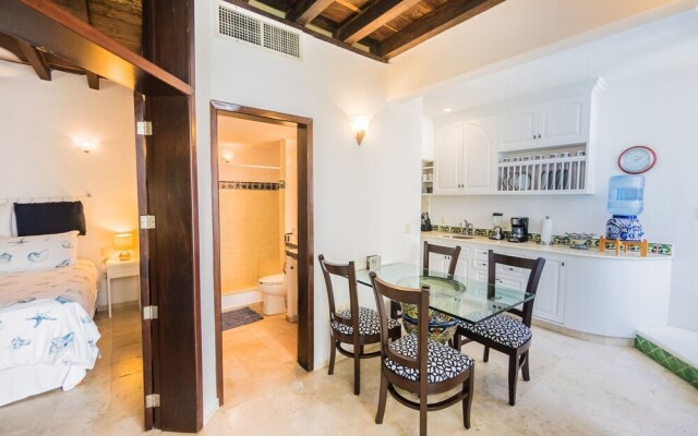 Royal Palms 5 2 Bedroom Condo by RedAwning