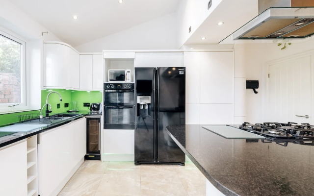 Luxury Town House