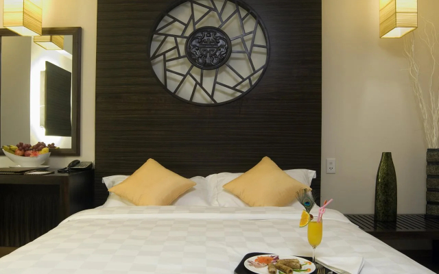 Oriental Suites Hotel & Spa