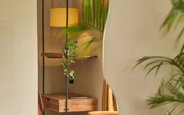 Minimalist - The Varanasi Edit