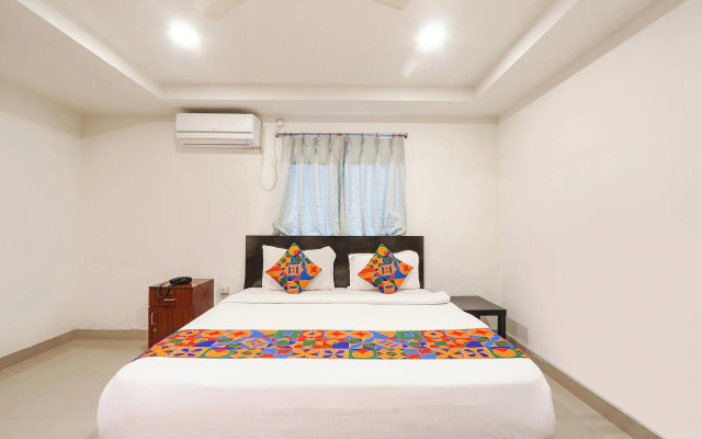 OYO Flagship 69518 Blue Dawn Dlf