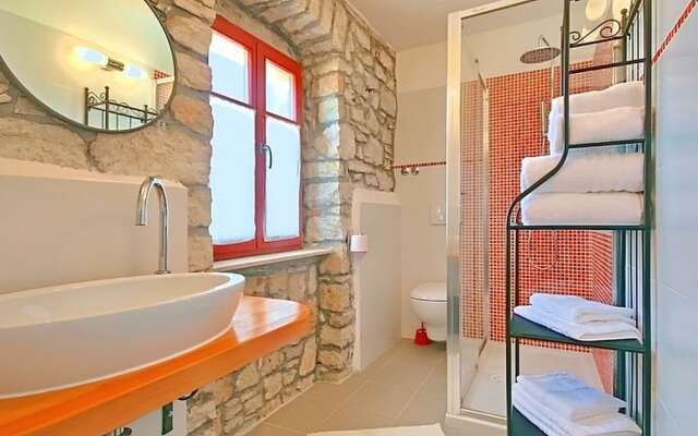 Beautiful Villa in Dracevac With Swimming Pool