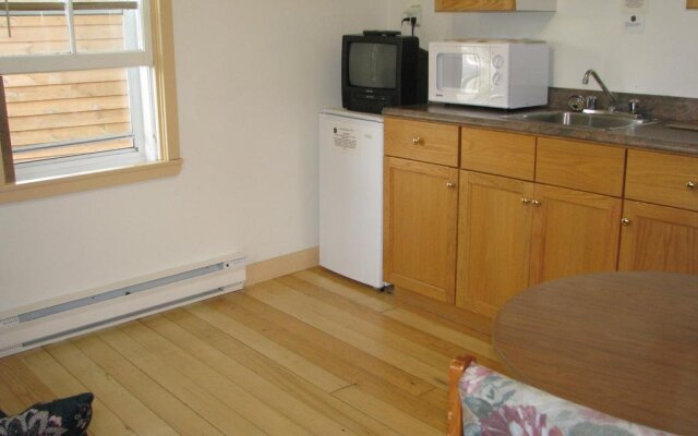 Anchorage House and Cottages