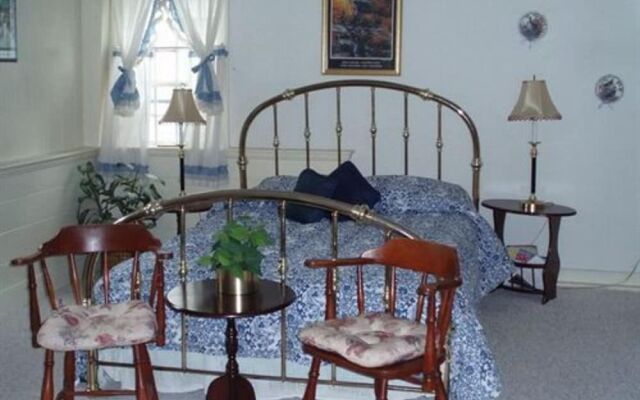 1768 Country Inn