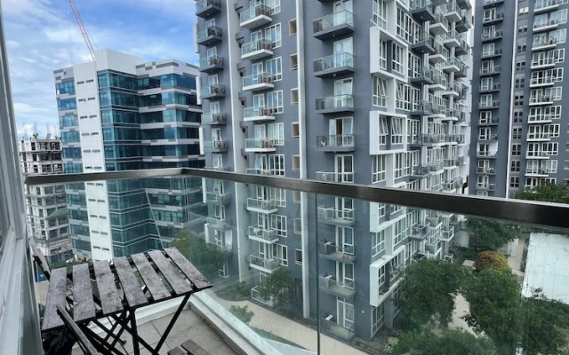 Seaview 2 bedroom near Airport