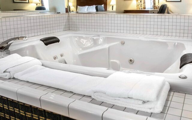 Quality Inn Marshall near I-69