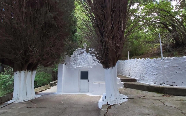 Traditional house in Asfendiou