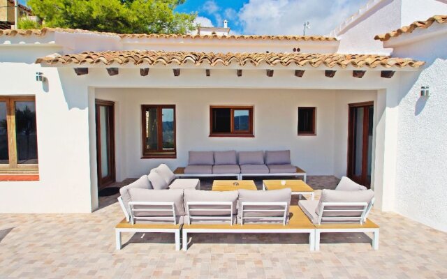 Suerte - sea view villa with private pool in Moraira