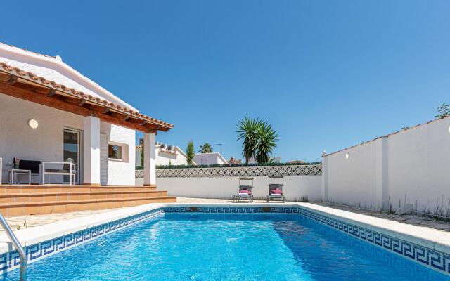 Modern Villa with Private Pool in Empuriabrava