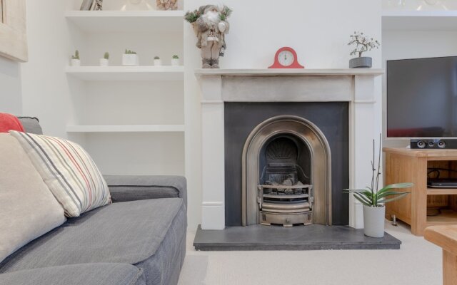 Spacious 2 Bedroom in Battersea