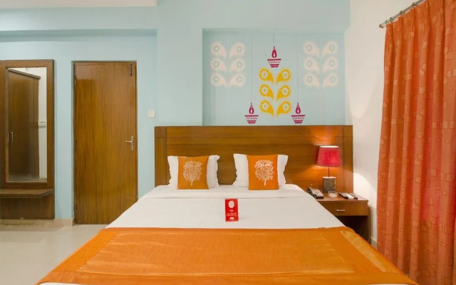 OYO 11400 The Down Town Suites