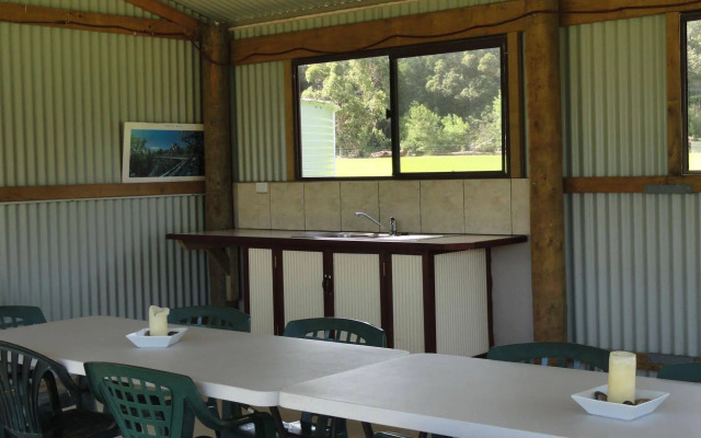 Tinglewood Cabins