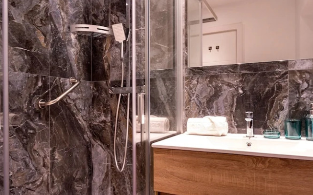 Cozy Apartment in Center of Seville. Pajaritos IV