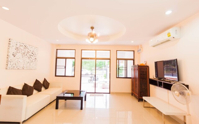 Pratumnak Town Villa By Pattaya Sunny