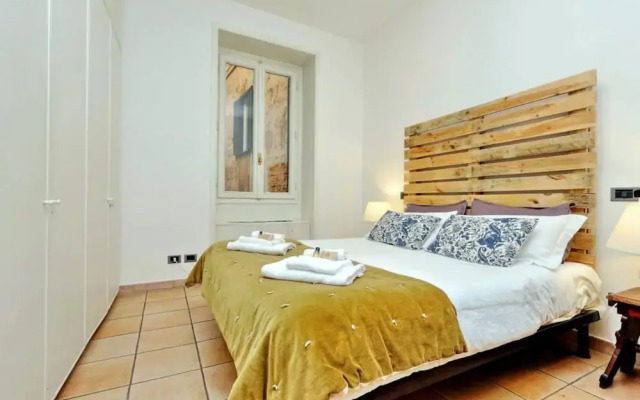 Unique Grand Trevi Fountain Apartment