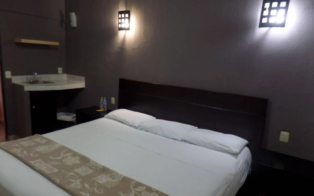 Uke Inn Hotel & Suites