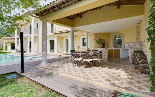 Villa Caliopa