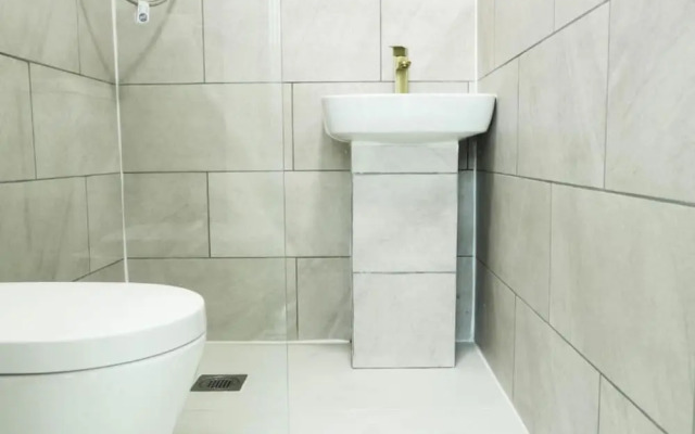 OYO Meadows Way Guest House